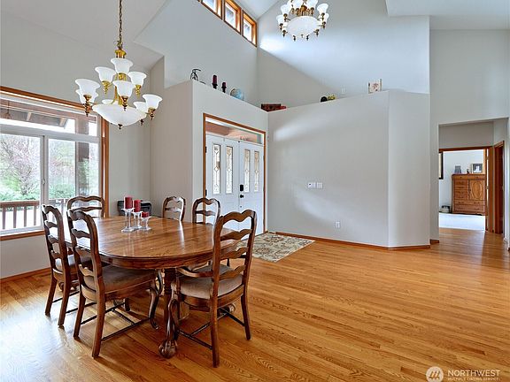 4th image of 1324 145th Avenue SE