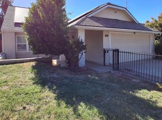 2521 N Selland Ave, Fresno, CA 93722