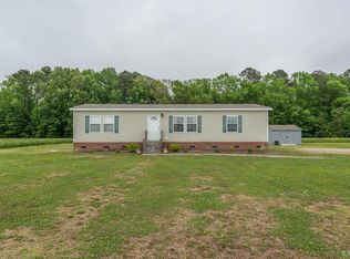 221 E Gibbs Rd, Knotts Island, NC 27950