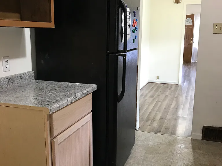 1006 S 35th St — Photo 14
