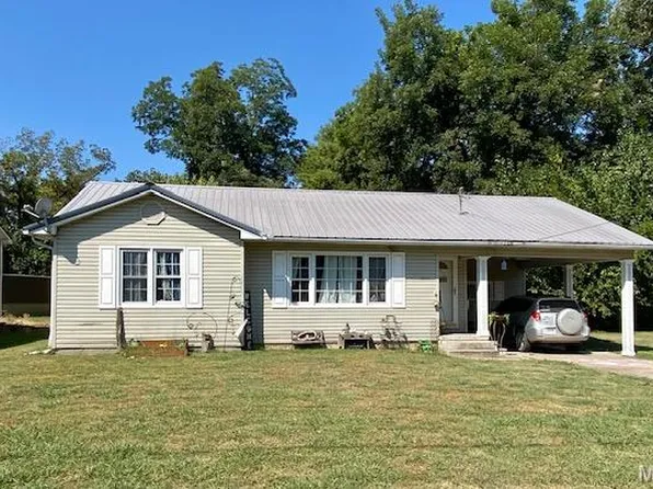 322 S Locust St, Dexter, MO 63841