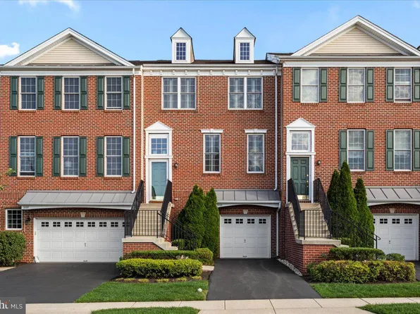 3165 E Brighton St, Furlong, PA 18925