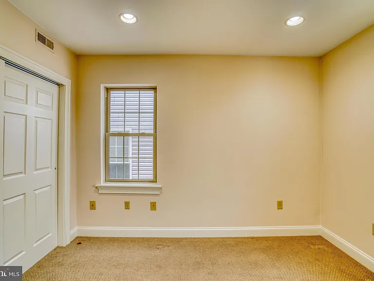 2542 W Girard Ave #2 — Photo 16