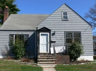 86 Elmwood Ave, Edison, NJ 08837