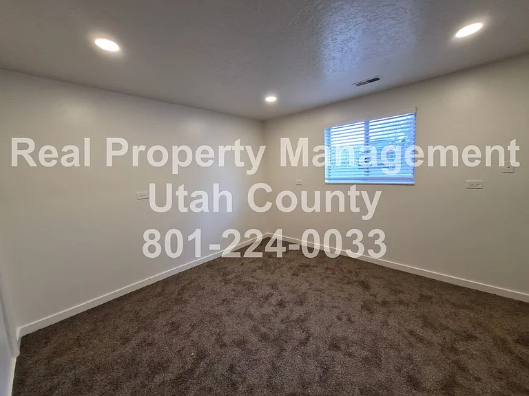 1148 W 100 N — Photo 43