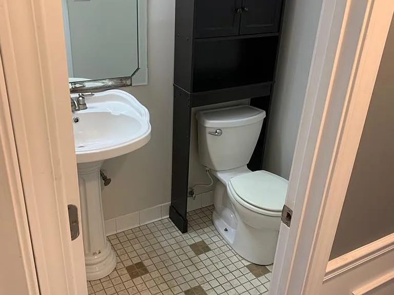 3813 Chamberlain Ln #A — Photo 14