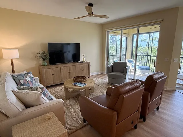 20918 Island Sound Cir #302 — Photo 6