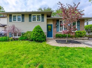 59 McCraney St W, Oakville, ON L6H 1H5
