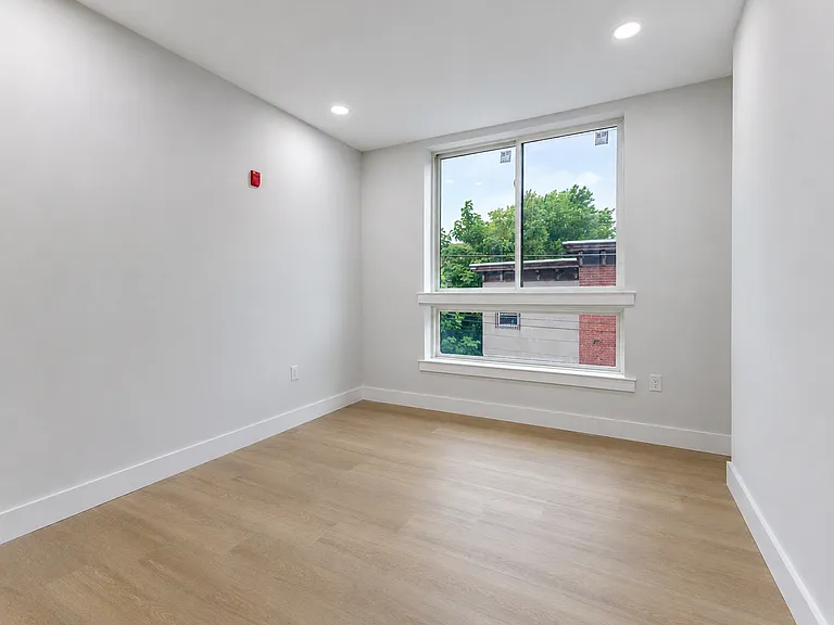 122 E Cumberland St — Photo 10