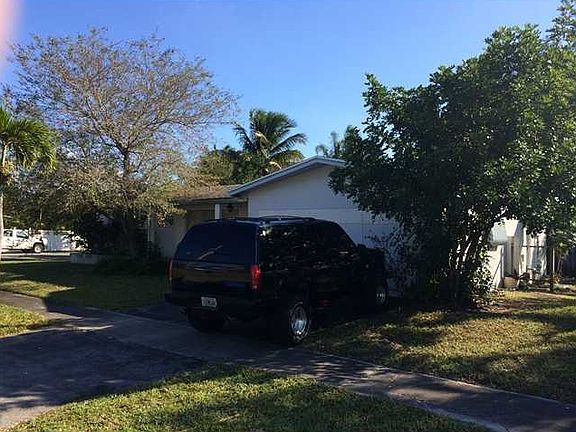 2nd image of 900 NW 8th St