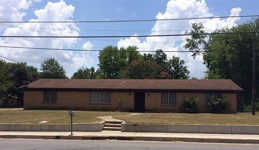 1st image of 820 E Birdsong St