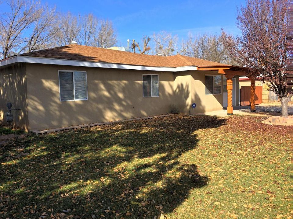 1st image of 445 Vista Larga Dr SW