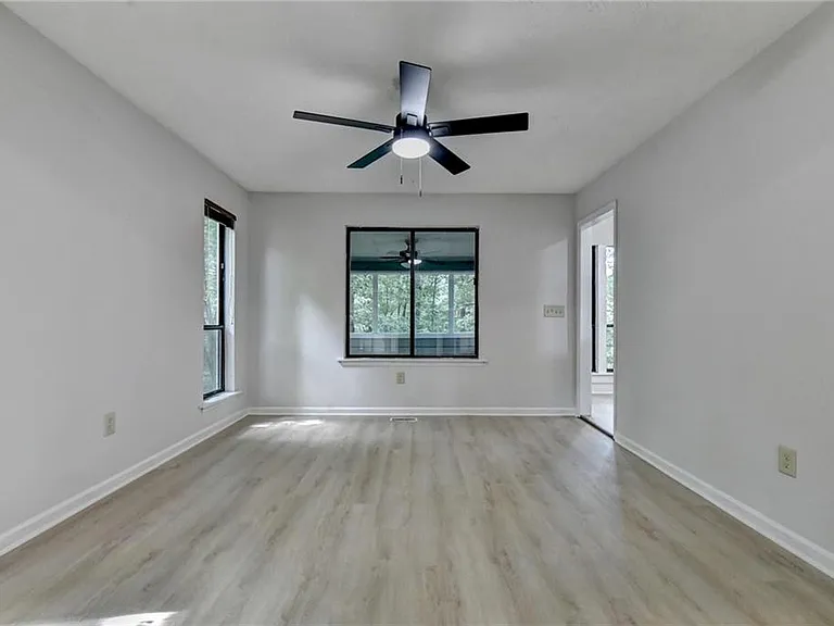 5100 Forest Mist Dr SE — Photo 10