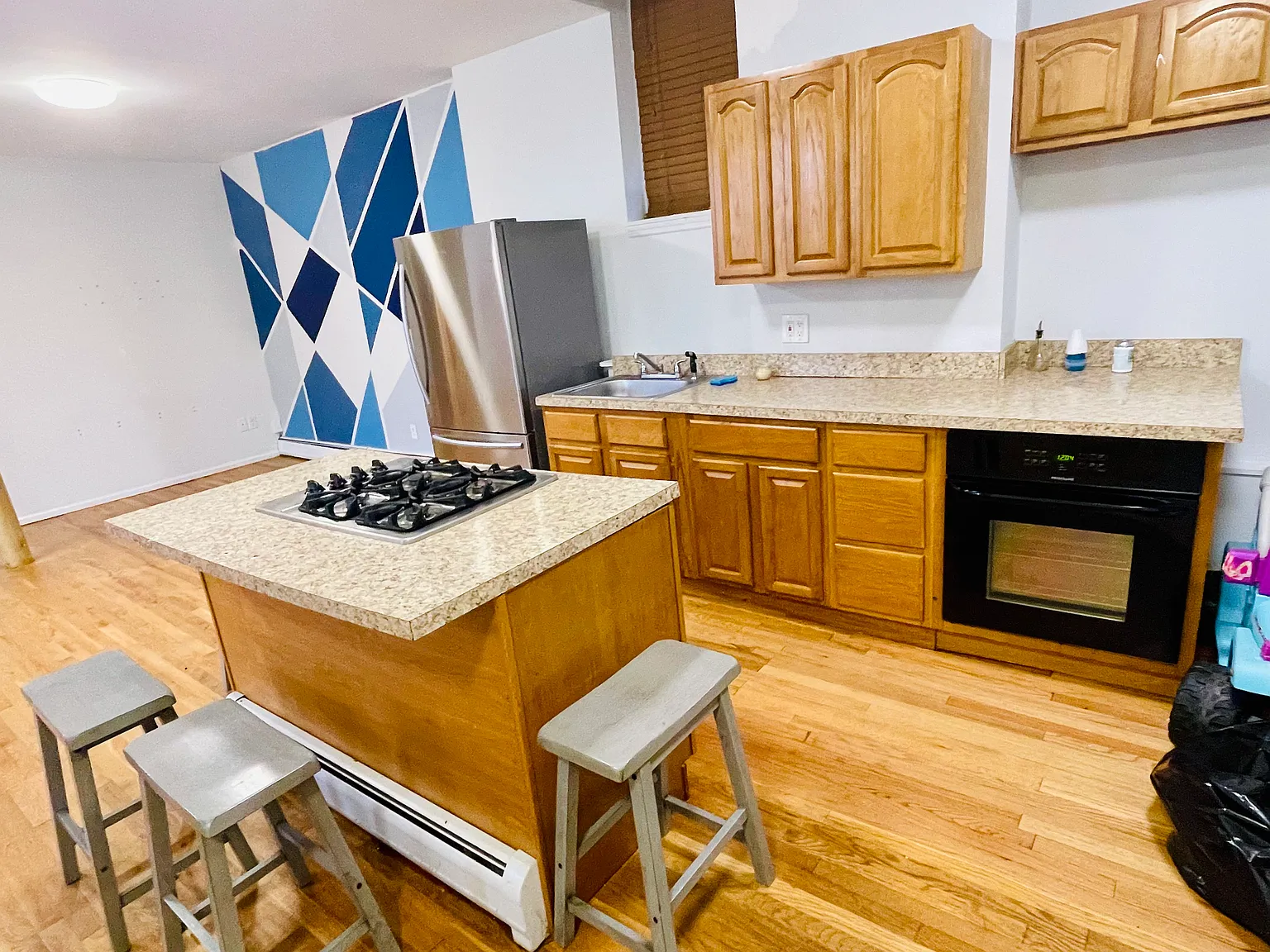 117 Avenue C — Photo 3