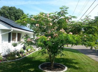 17 Highland Ter, Ansonia, CT 06401