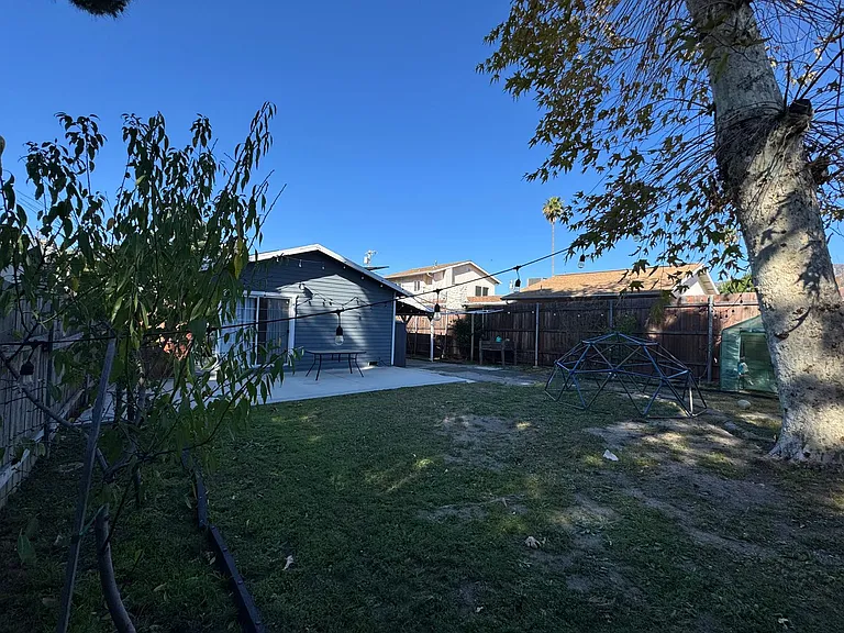 10202 Jardine Ave — Photo 6