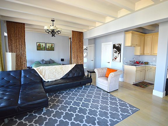 3rd image of 360 W Ocean Blvd #902-1