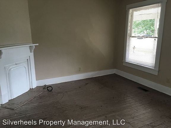 4th image of 703 E Montgomery St