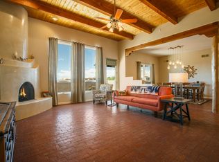 15 Trails Rd E, Placitas, NM 87043