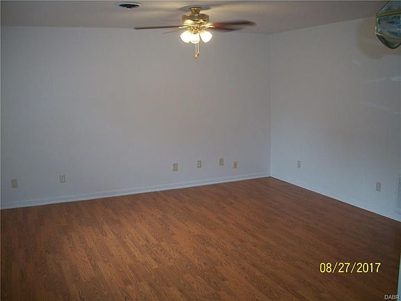 5th image of 607 Prince Albert Blvd
