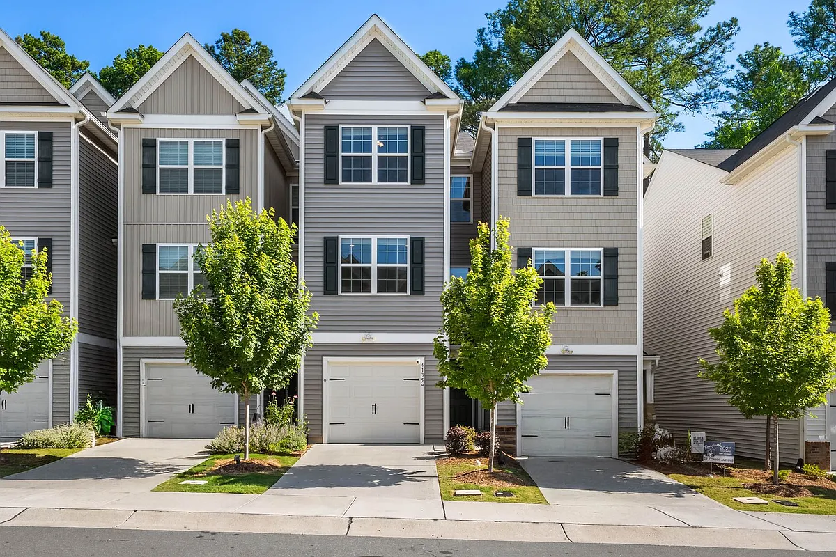 Building Photo - 4135 Trevino Dr
