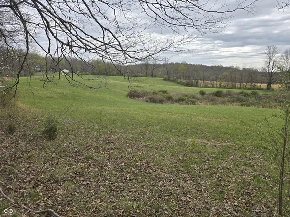 9507 N Neill Rd, Bloomfield, IN 47424