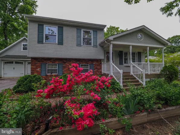 427 Magothy Bridge Rd, Pasadena, MD 21122