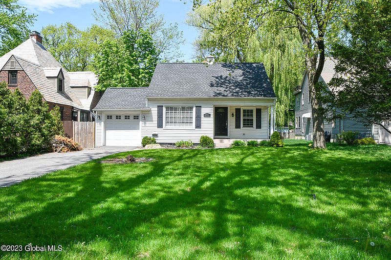 3rd image of 2111 Nott Street