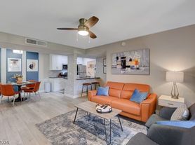 7885 W Flamingo Rd, Las Vegas, NV