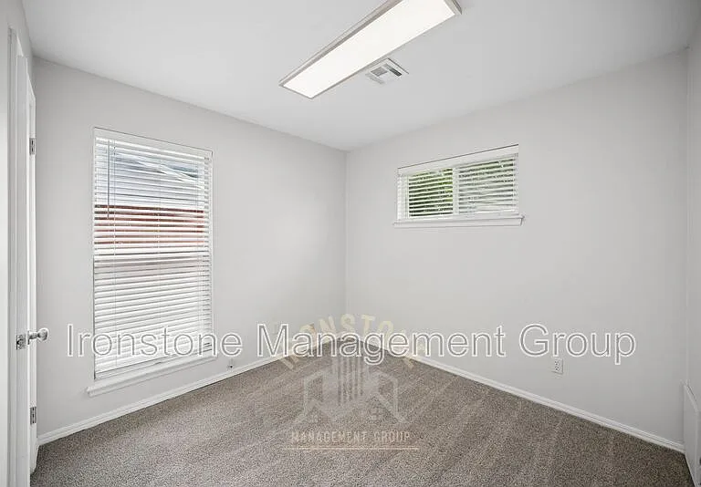 908 W El Paso Pl — Photo 12