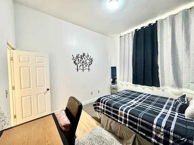 439 N 13th St #3C — Photo 13