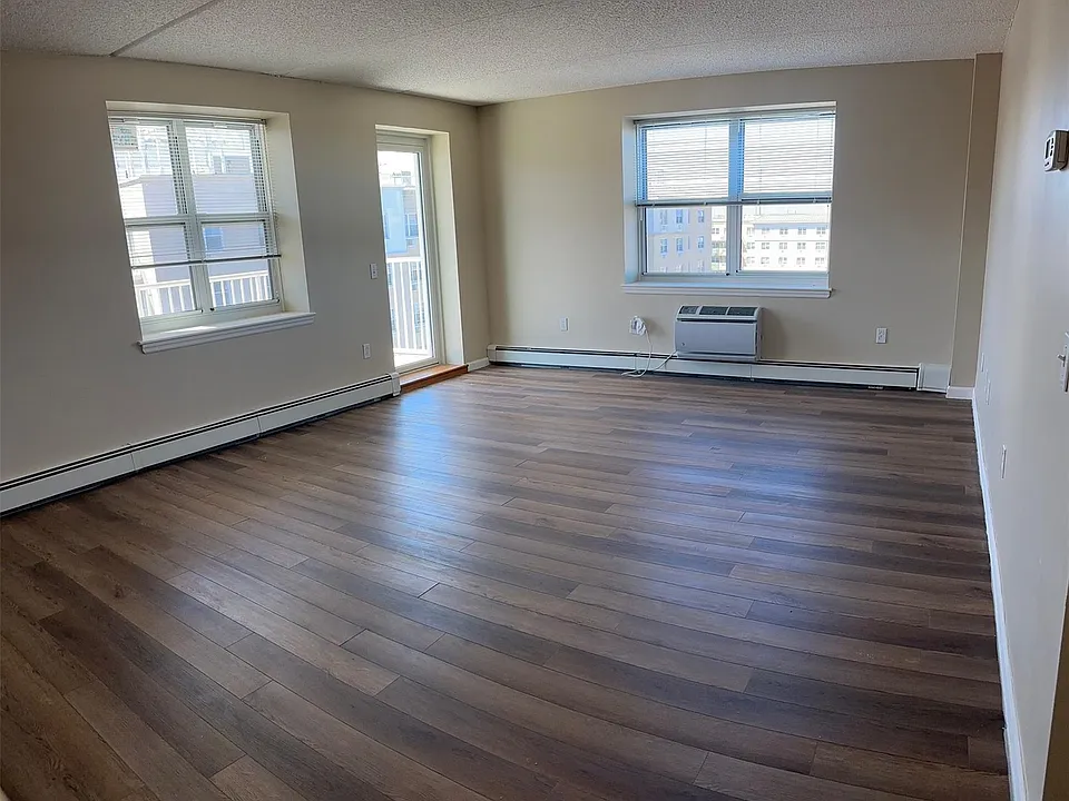 7914 Rockaway Beach Blvd #7C