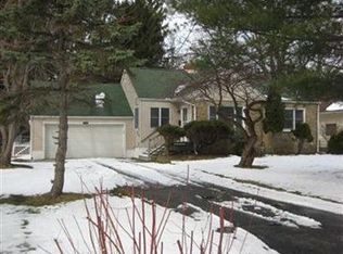 38307 Roselawn St, Willoughby, OH 44094