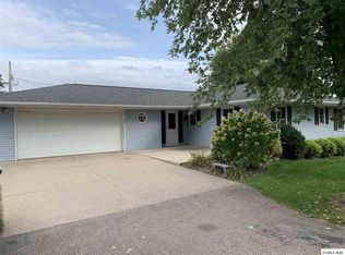 3836 Dry Hollow Rd, Cuba City, WI 53807