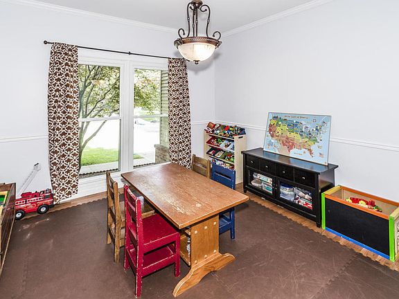 4th image of 408 Sweetgum Dr