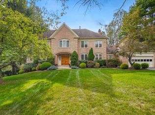 11521 Twining Ln, Potomac, MD