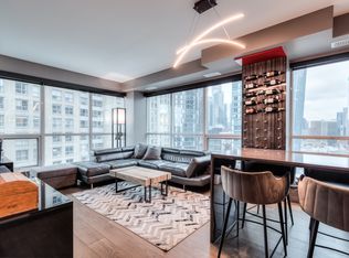 1 Scott St #1704, Toronto, ON M5E1A1