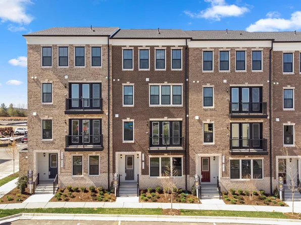 42619 Nubbins Ter, Ashburn, VA 20147