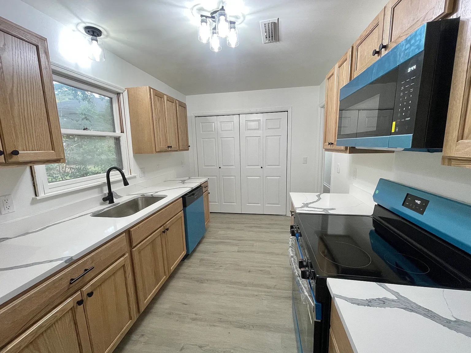 2 bed, 1456 sqft, $1,495 — Photo 2