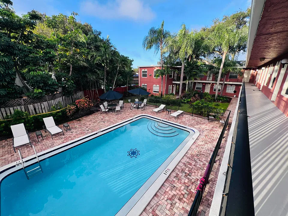 1405 Miami Rd #22