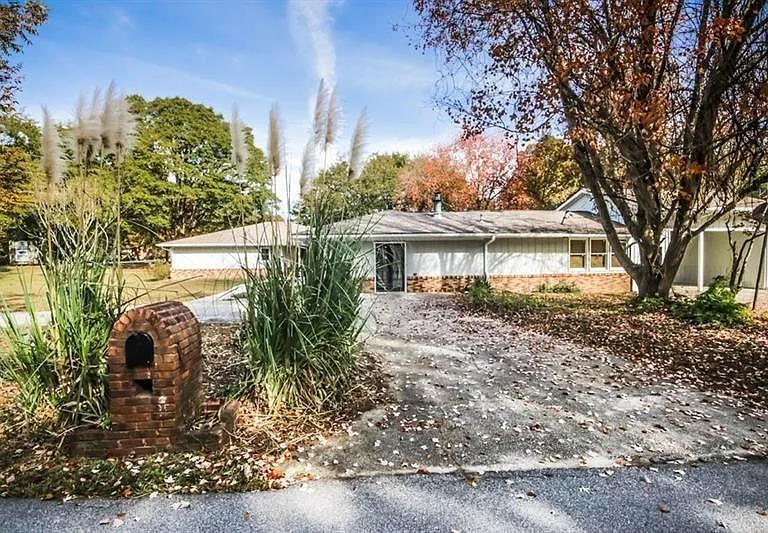 5075 Winters Chapel Rd — Photo 53