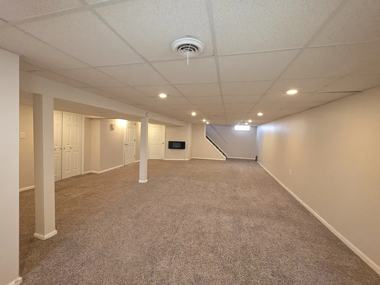 5845 Plainfield St — Photo 26