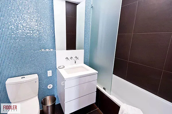 Rented by The KCI Group | media 9