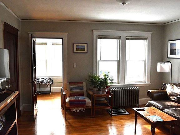4th image of 146 Willow St