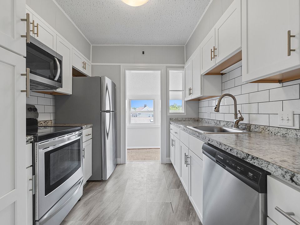 1st image of 14 Windsor Rd #2F