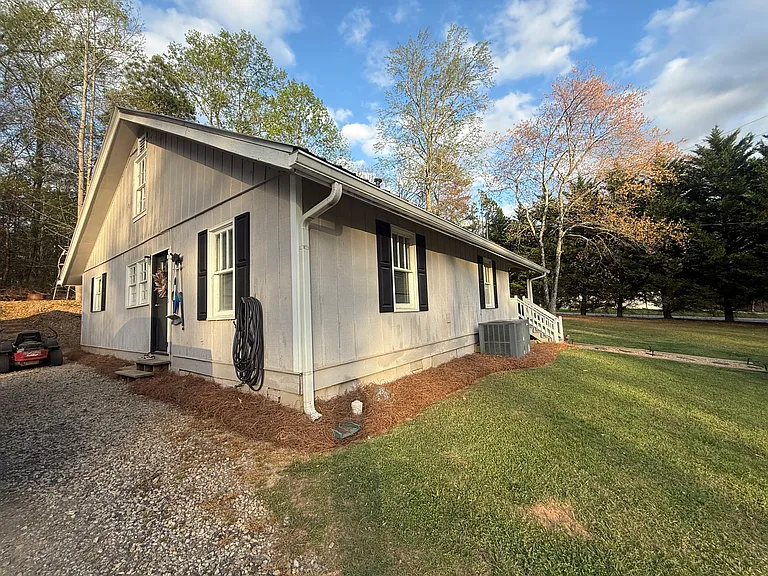 4089 Leach Rd — Photo 31