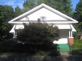 309 NW 2nd St, Fairfield, IL 62837