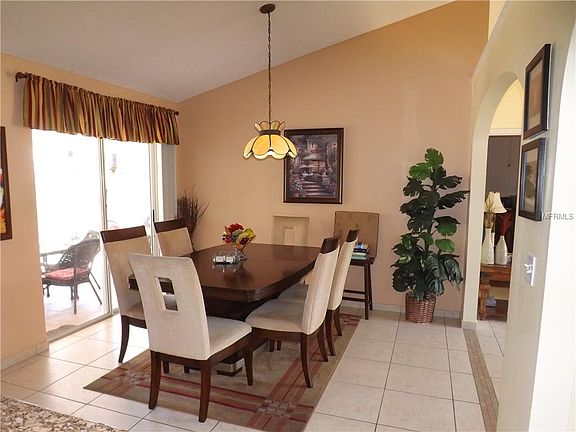 3rd image of 211 Banbury Pl