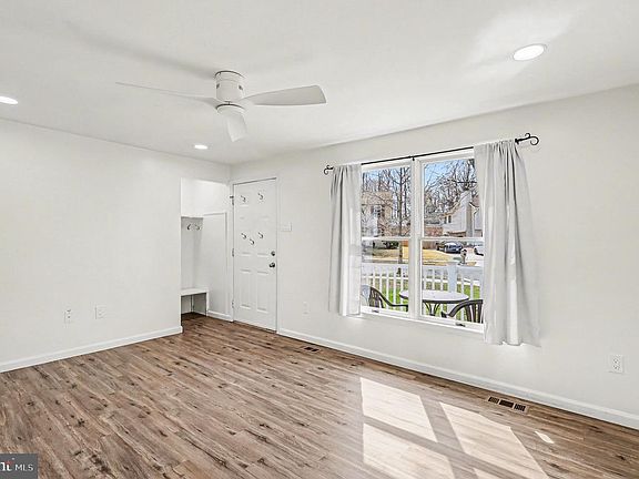 5th image of 7318 Aquinas Ave