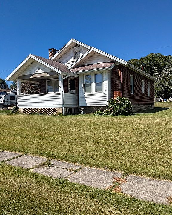 2nd image of 414 Caroline Ave